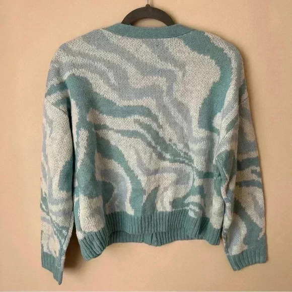 NWOT ASOS Design Swirl Pattern Button Front Cropped Blue Cardigan Size 10 Medium - Picture 6 of 8